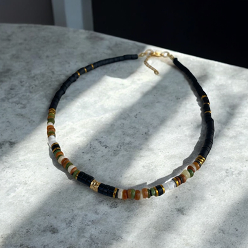 kolie obsidian i sedef