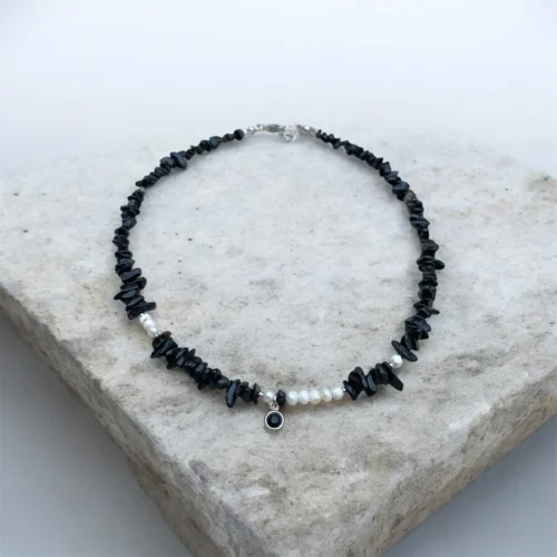 kolie-obsidian-i-perli